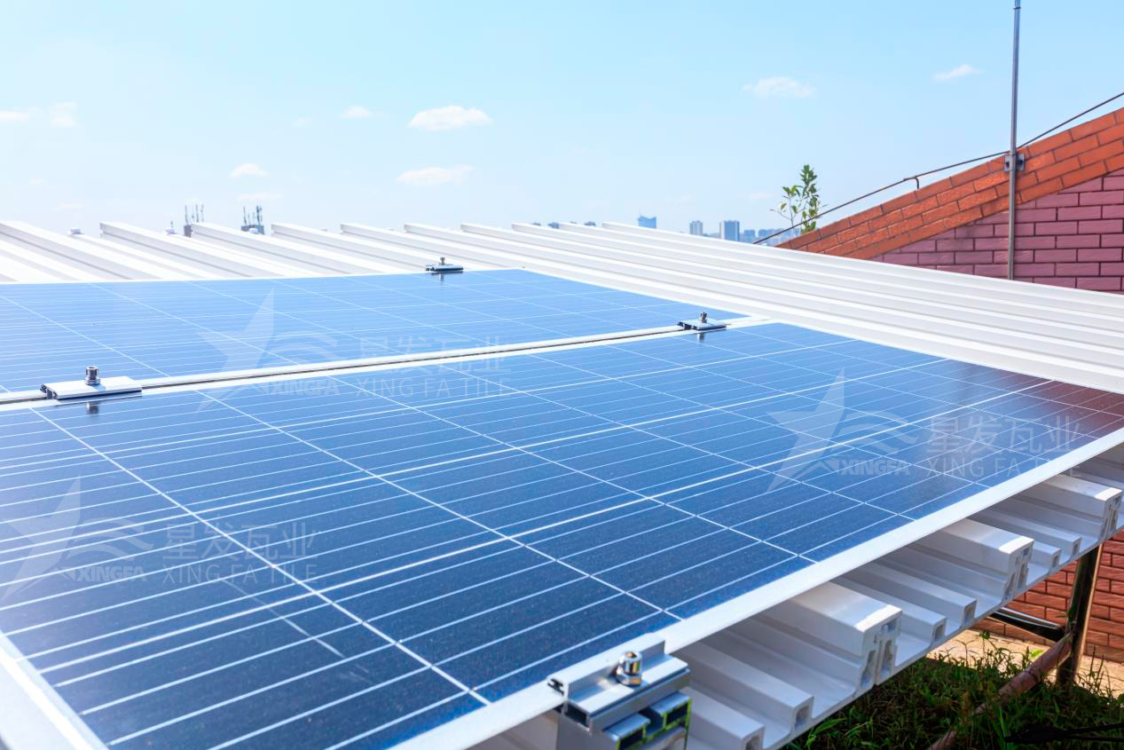 光伏屋面瓦生產(chǎn)廠家，究竟哪家品質(zhì)好，價(jià)格美麗呢？