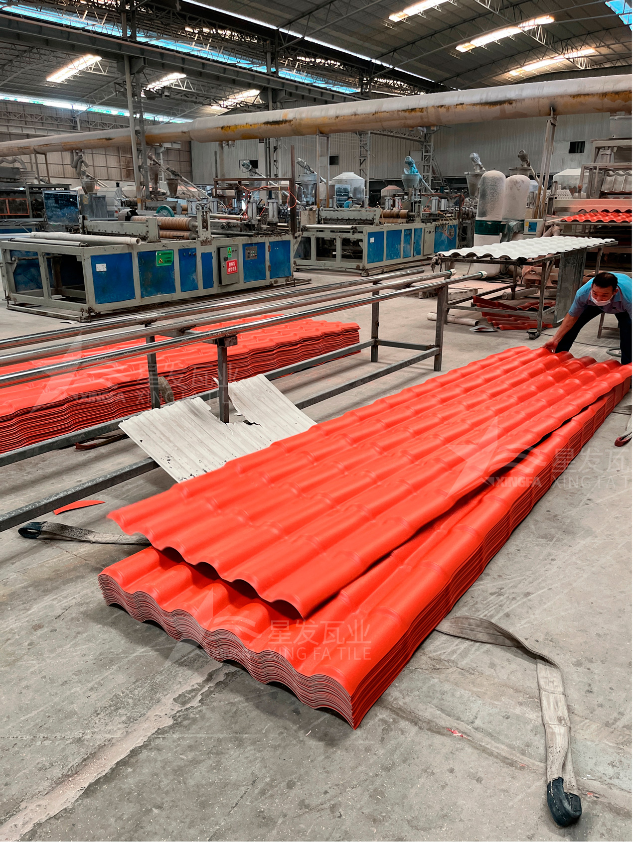 在選擇樹脂瓦廠家，一定要考察的3個(gè)因素？輕松買到優(yōu)質(zhì)的樹脂瓦！