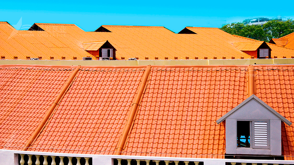 想購買材質(zhì)好的屋面瓦，到底選合成樹脂瓦好還是鋁瓦好？