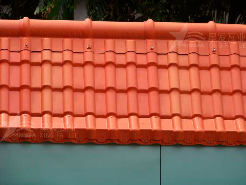 包工包料安裝合成樹(shù)脂瓦每平方需要多少錢？