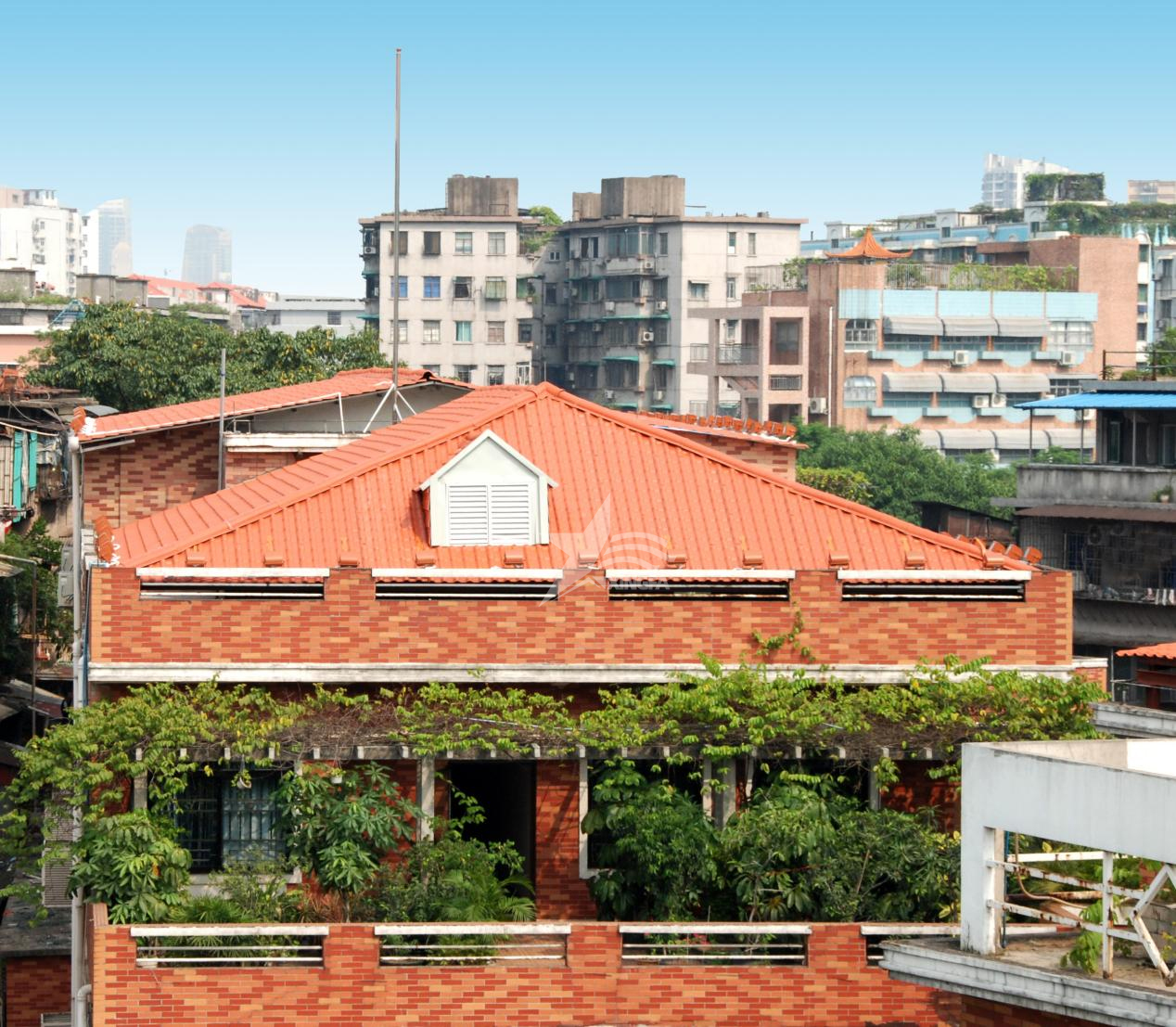 新農(nóng)村建房：琉璃瓦與合成樹脂瓦對(duì)比，何者更適合？