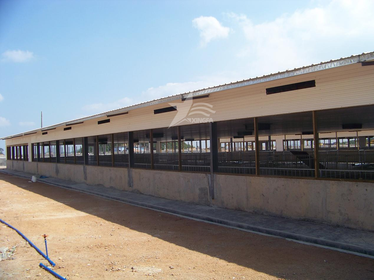 樹脂瓦：養(yǎng)殖場(chǎng)的避暑勝地，為小動(dòng)物們打造舒適棲息地