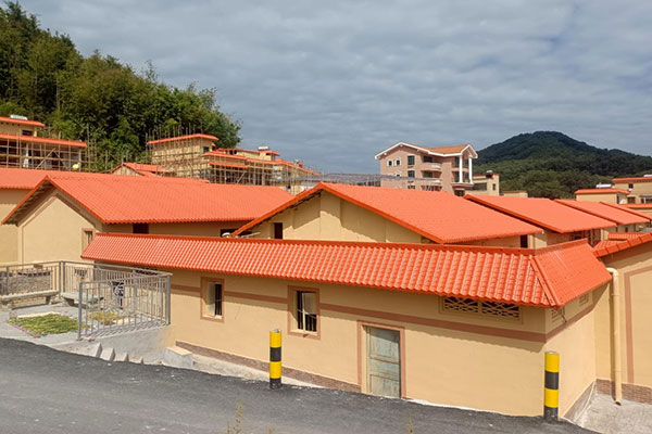 樹脂瓦的壽命，質(zhì)量與維護的秘密